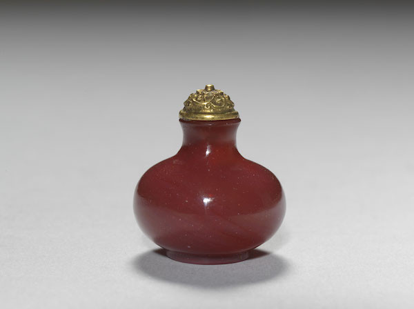 鼻烟壶|台北故宫新展“士拿乎”：方寸间的鼻烟壶与清宫微型艺术