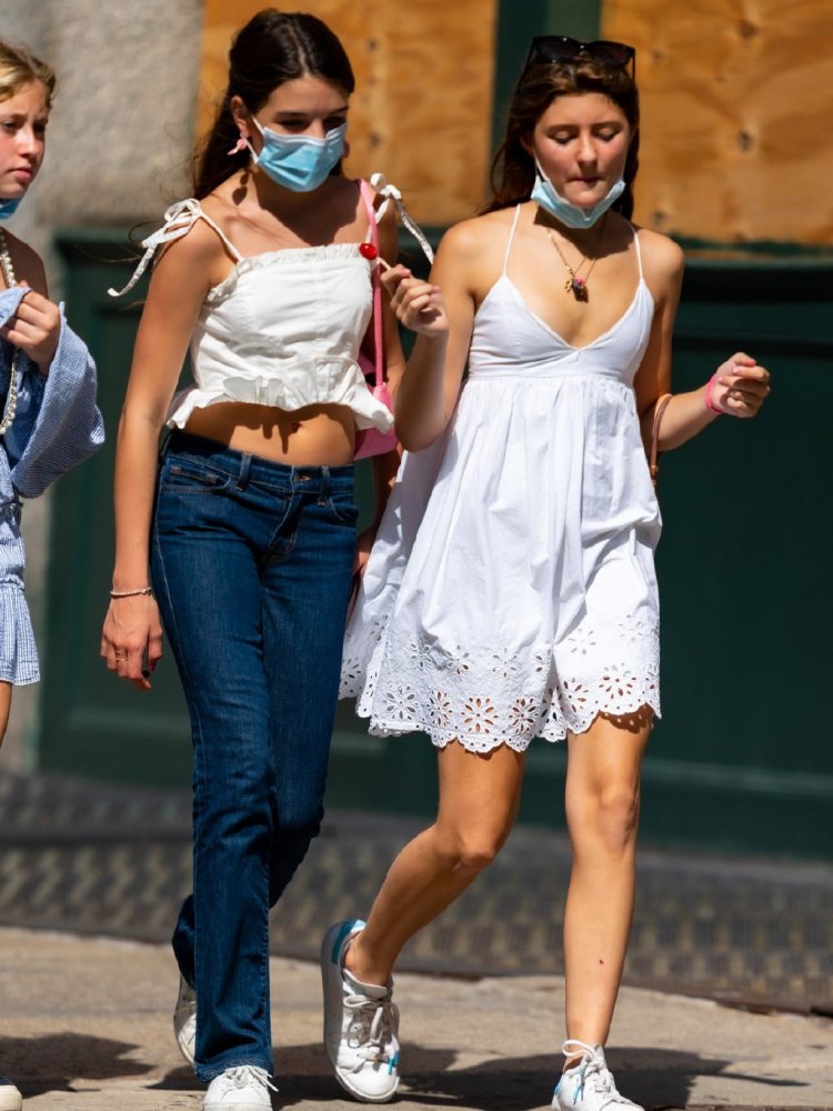 苏瑞·克鲁斯|太漂亮啦！14岁“三公主”苏瑞·克鲁斯现身街头，这气质堪比超模