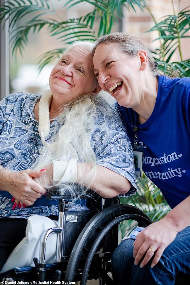 博罗县|美护士寻亲多年未果，谁料失散53年姐姐染新冠，在自己单位治病