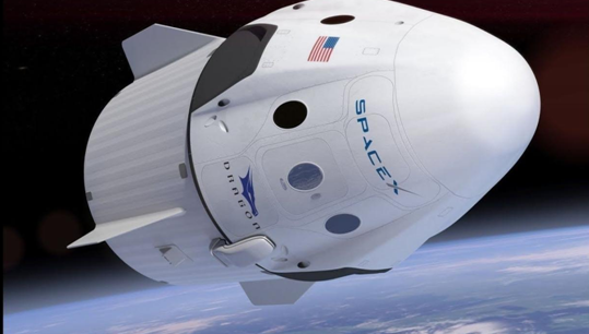 美国龙飞船|美国龙飞船返回地球，俄罗斯制造成过去，商业载人航天时代开始？