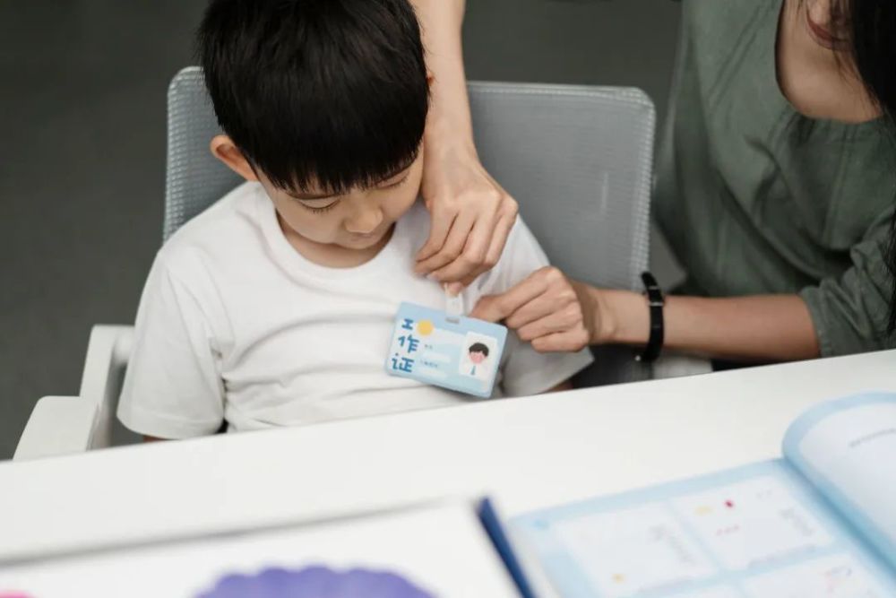 孩子|拍X光片、手术缝合、自制血液循环……娃竟然玩了俩小时没理我！