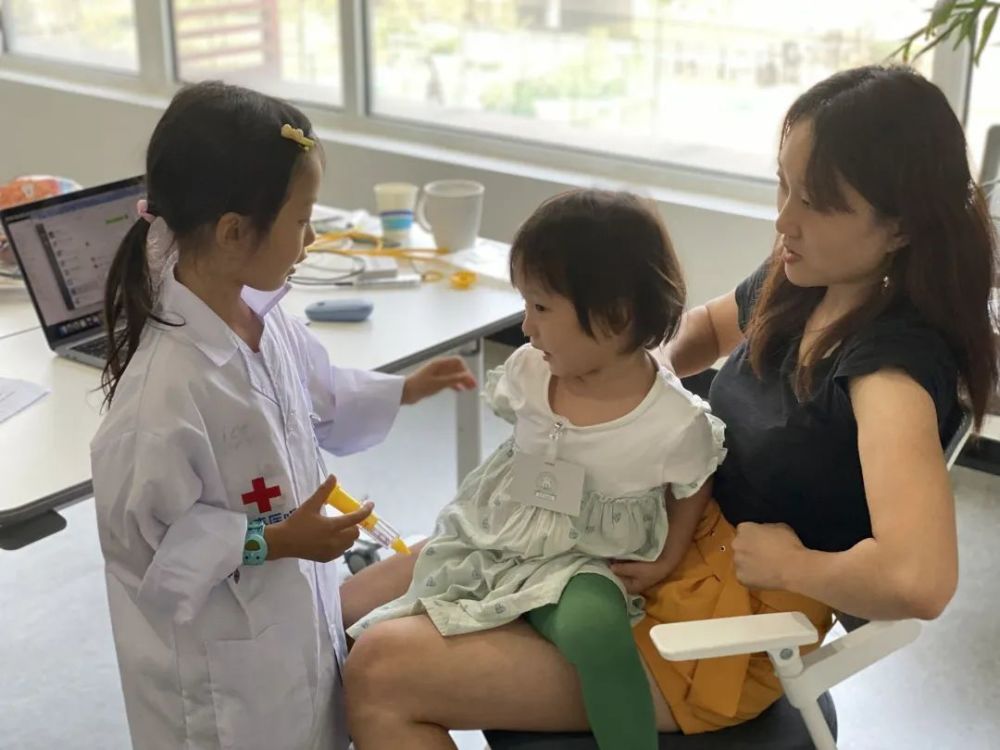 孩子|拍X光片、手术缝合、自制血液循环……娃竟然玩了俩小时没理我！