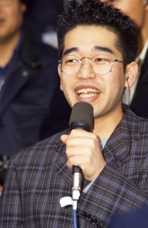 槙原敬之原名槙原范之,是一名出道多年的音乐人.