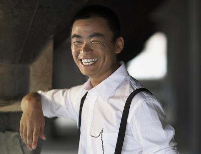 王宝强重回少林寺面容憔悴消瘦全程不见女友冯清