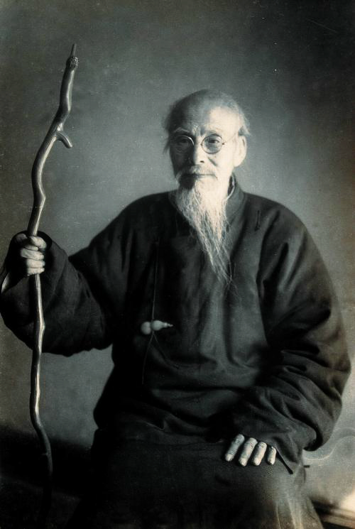 齐白石|齐白石摆地摊，一幅画换不来一棵白菜，几枚印章却改变了他的命运