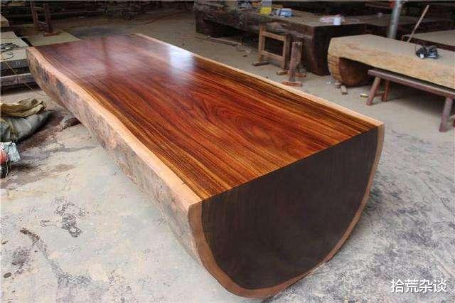 龙纹|一张桌子能有多贵？不贵，也就三千多万！
