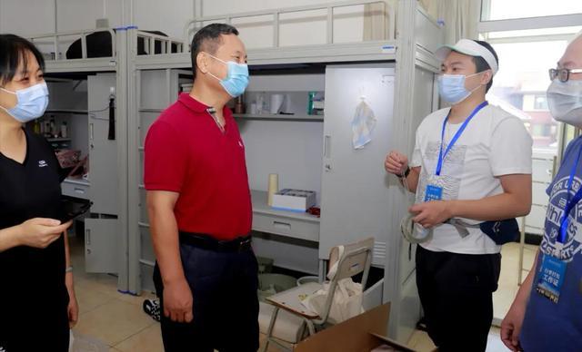 北京|北京高校教师“变身”打包员、搬运工，只为这件“小事”，学生刷爆朋友圈！