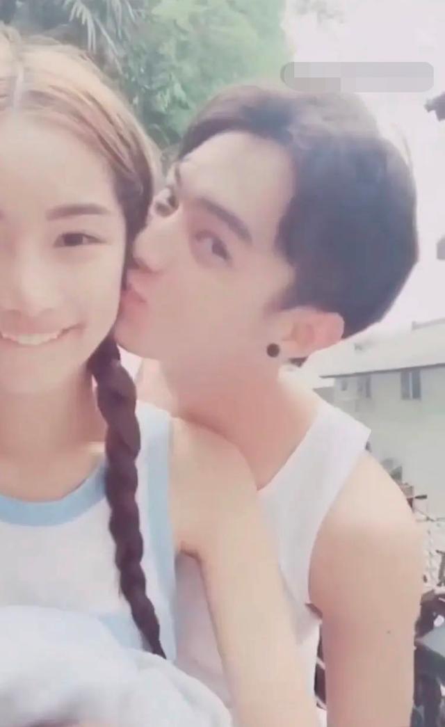 许凯情史又被扒与前女友大量亲密照流出镜头前搂腰亲吻撒狗粮