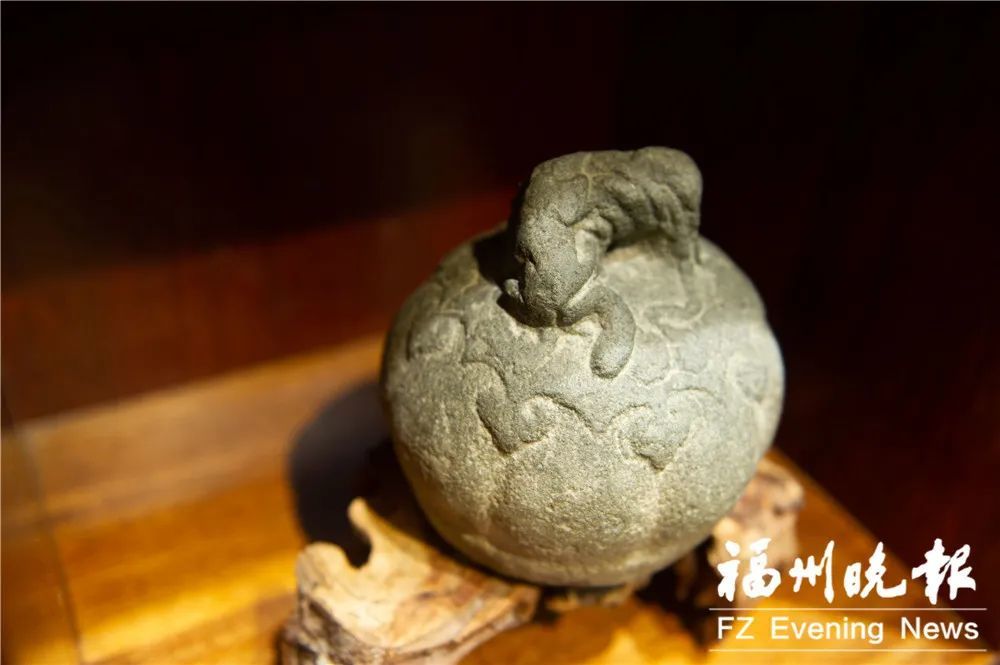 吴品峰|福州这人家里堆满石头！还挺贵！