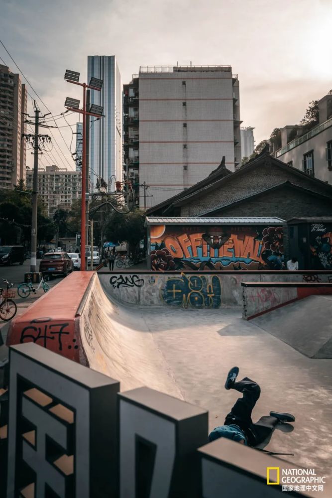 成都|成都，消失的边界