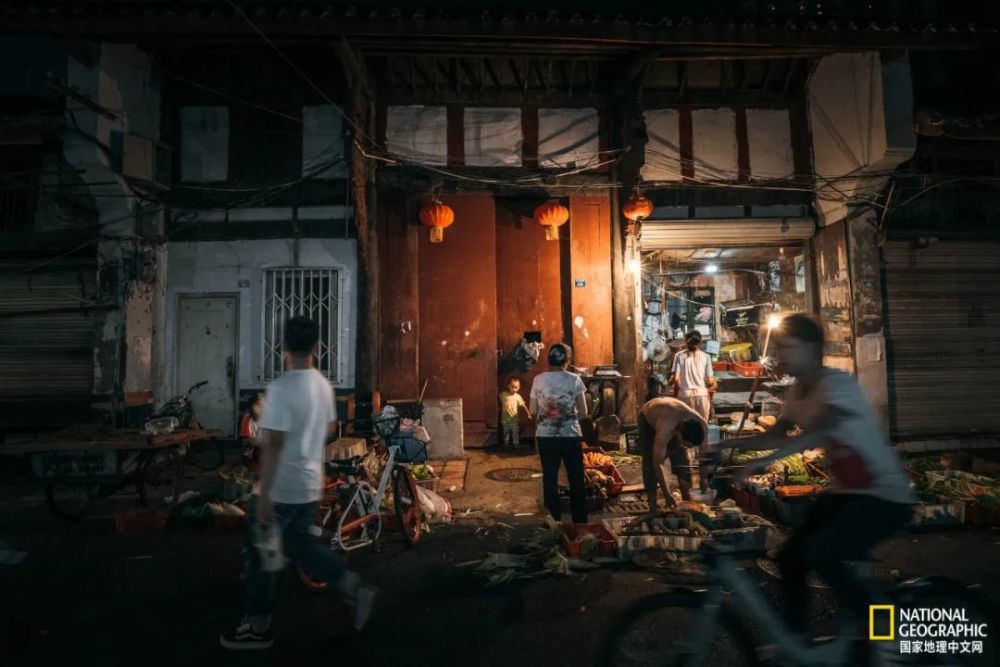 成都|成都，消失的边界