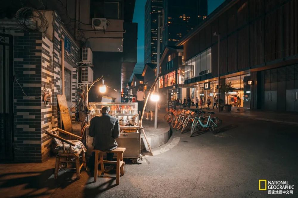 成都|成都，消失的边界