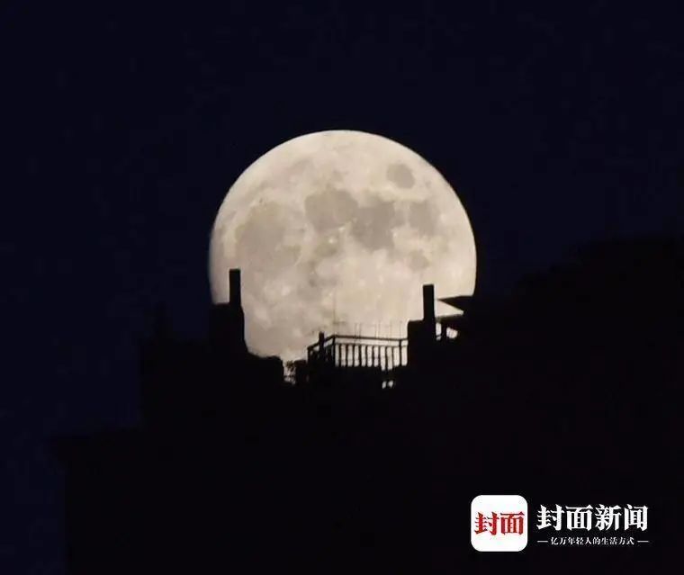 英仙座流星雨|昨晚上超级大月亮错过了？100年仅有6次的奇观，今晚上演！