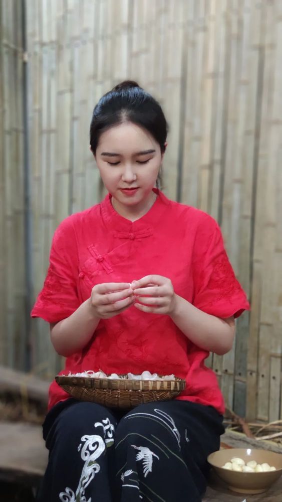 乐山网红"婵子姐姐和弟弟"为家乡"带货"_腾讯新闻