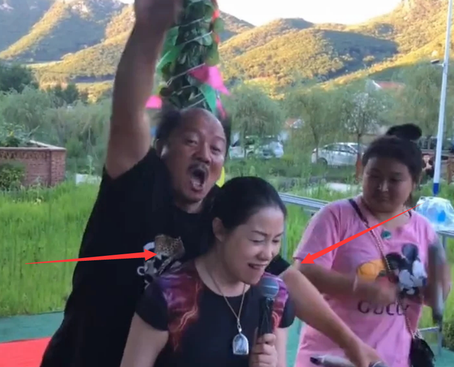 谢广坤|赵本山又一徒弟作风出问题？谢广坤对异性做出不雅行为引争议