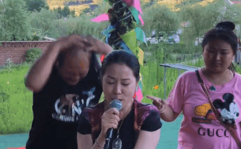 谢广坤|赵本山又一徒弟作风出问题？谢广坤对异性做出不雅行为引争议