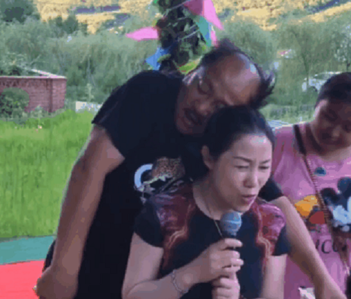 谢广坤|赵本山又一徒弟作风出问题？谢广坤对异性做出不雅行为引争议