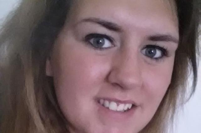 英国_社会|英国女护士回家团聚，突然全身皮肤离奇变黄，陷入昏迷不久就病亡