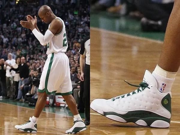 当时他上脚的正是这一双专属配色的air jordan 13 pe,这双鞋使用大