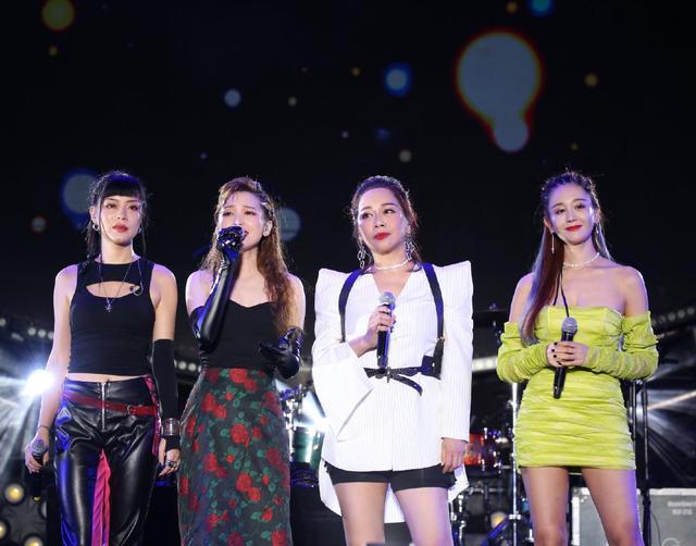 宋茜|活动造型，宋茜宝石裙变行走的花瓶，李冰冰好状态同框赵丽颖不输