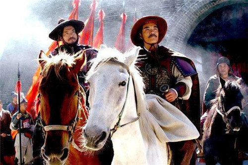 李自成|难怪李自成只当了42天皇帝，你看看他在北京都干了啥？