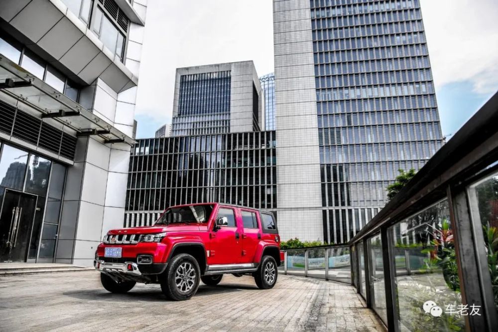 越野车|那些等着开坦克的人，先看看这台敞篷越野车