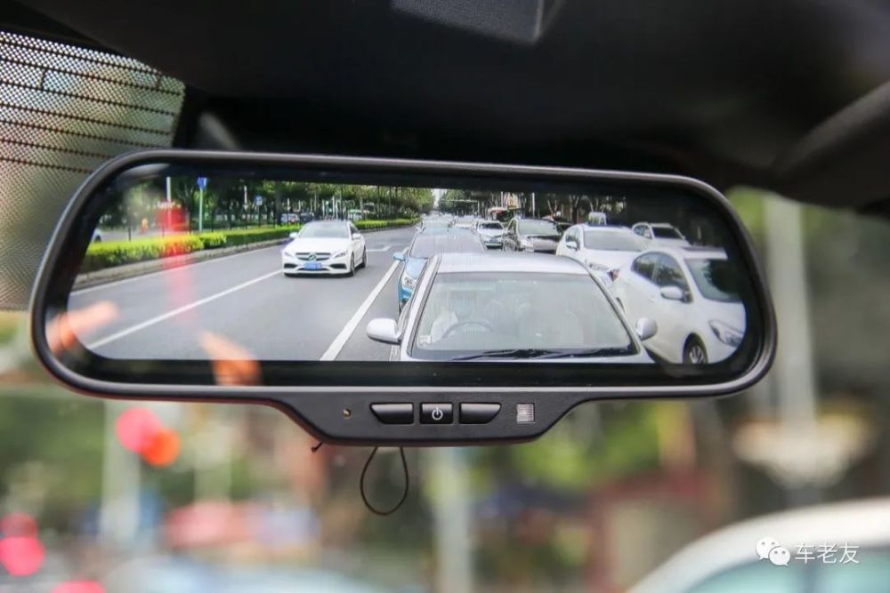 越野车|那些等着开坦克的人，先看看这台敞篷越野车