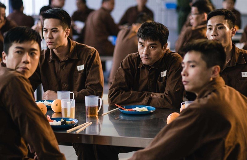 香港监狱题材电影中犯人伙食中都要配一个橘子为什么