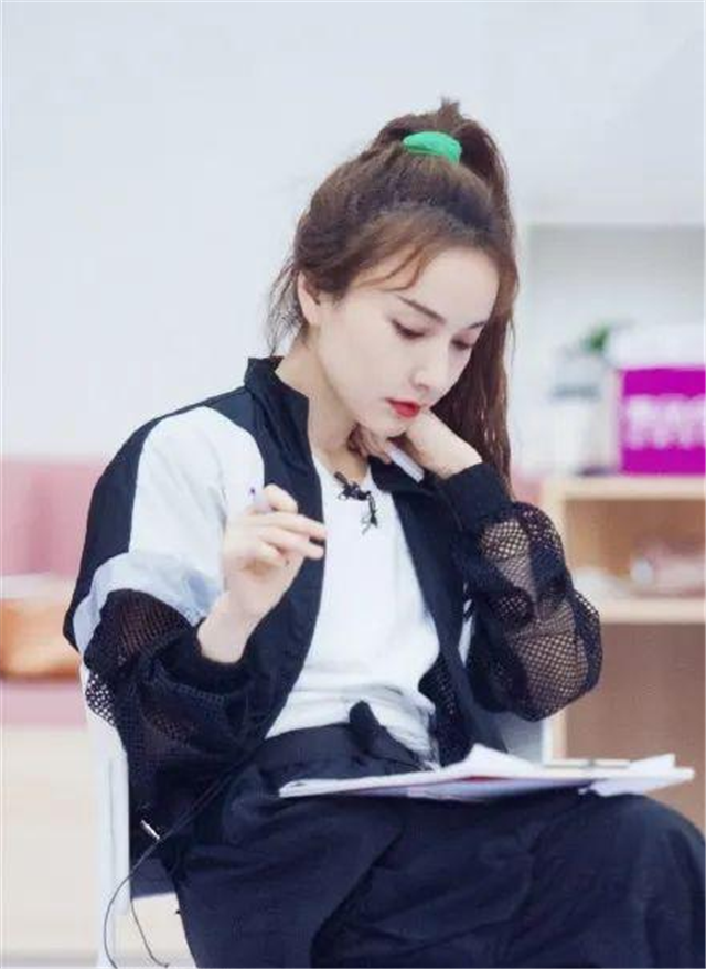 乘风破浪的姐姐|吴昕被指只会靠哭上热搜，她回应：哭是我的权利，你管得着吗