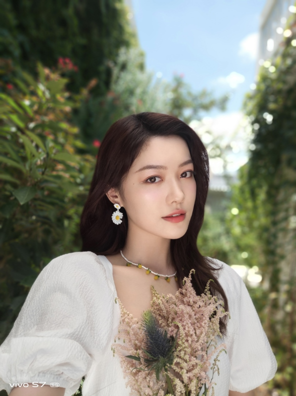 lisa代言vivos7登上话题热榜