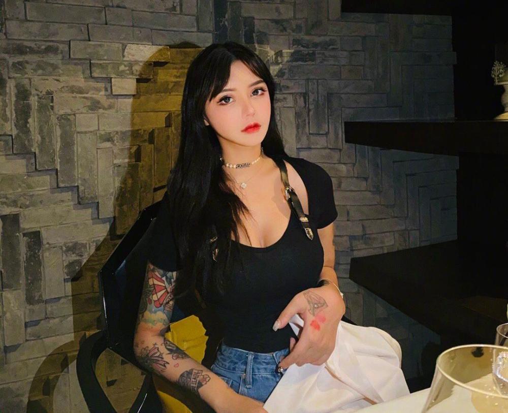 韩安冉|韩安冉五年间35次整容成瘾，如今尖鼻似假人，21岁的她还能收手吗