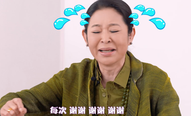 倪萍|1997年倪萍为躲粉丝藏在男厕所，回忆跟赵忠祥跳窗的往事：很疯狂