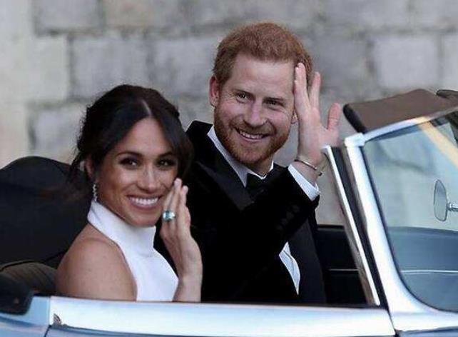 戴安娜王妃|戴安娜珠宝将重见天日！39岁梅根生活拮据，盯上婆婆巨额遗产