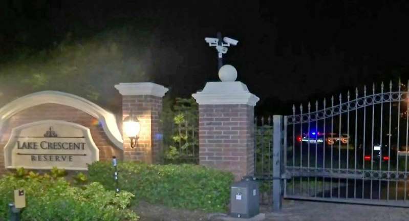 入室盗窃|黑人男子深夜入室盗窃打死房主，10岁孙子躲在浴室报警求助