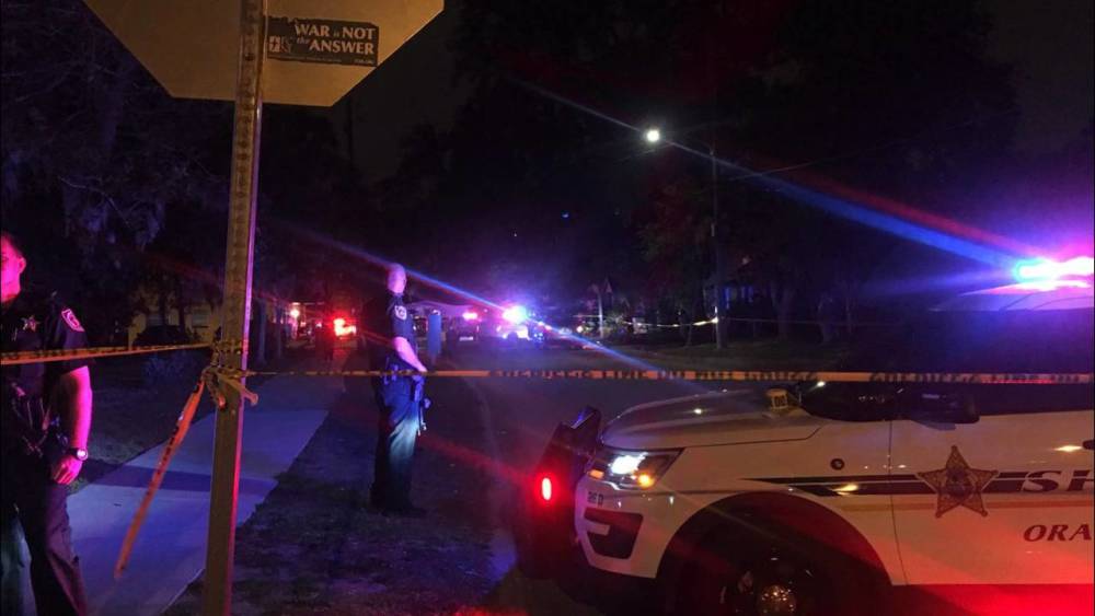 入室盗窃|黑人男子深夜入室盗窃打死房主，10岁孙子躲在浴室报警求助