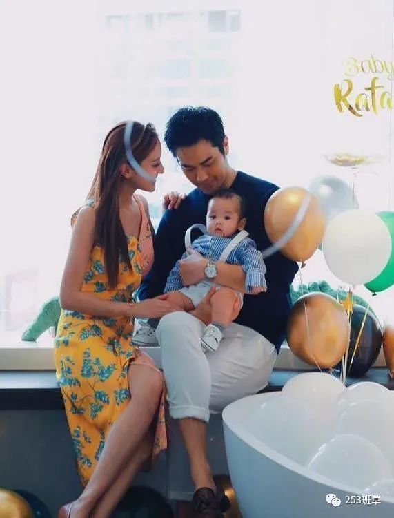 郑嘉颖|郑嘉颖官宣二胎得子，陈凯琳身材纤细恢复极好，两年抱俩娃太幸福