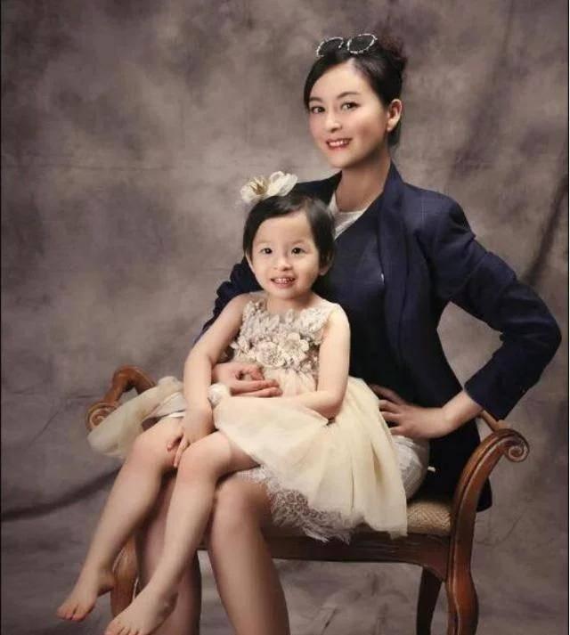 戴娇倩|在《三十而已》里打酱油，戴娇倩不红了？她可不怕当“影视民工”