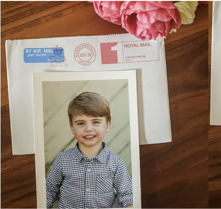 路易小王子|路易小王子又有新照发布，他像乔治还是威廉，两家英媒意见不同