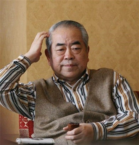 可世上没有不透风的墙,他们的事最终还是被双方的伴侣知道了,边宝华在