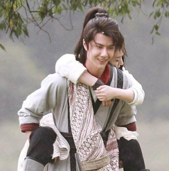 汪海林|汪海林再批流量明星，这次不是肖战，而是颖宝杨紫和热巴