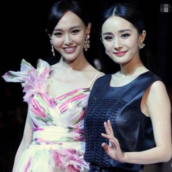 唐嫣|唐嫣产后首次复出与杨幂同框，两人中间隔着一条银河，全程零互动