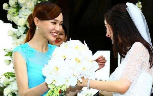 唐嫣|唐嫣产后首次复出与杨幂同框，两人中间隔着一条银河，全程零互动