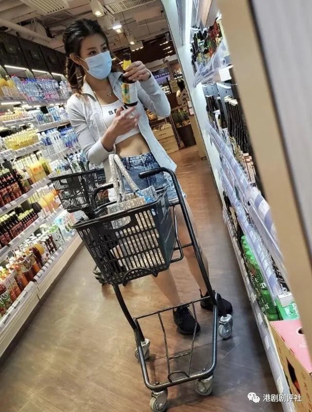 陈婉衡|TVB咪神与男友做高难度健身 疑曝光男友侧面惹对方不开心