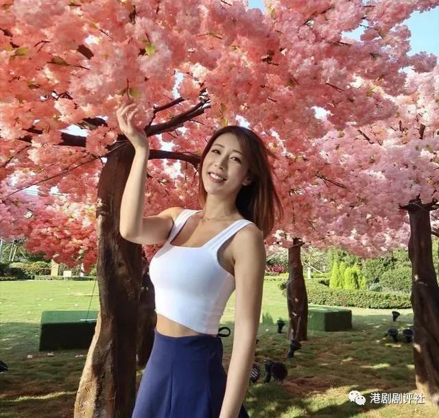 陈婉衡|TVB咪神与男友做高难度健身 疑曝光男友侧面惹对方不开心