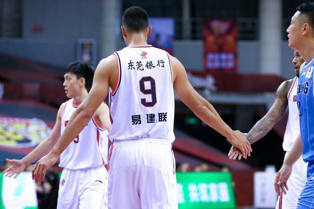 cba半决赛|CBA半决赛对决！辽宁战新疆稳操胜券，北京能否挺进决赛全看阿联