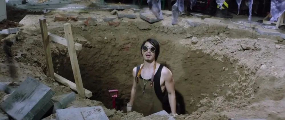 电磁王之霹雳父子|一上映就冲上热度榜第一，但这部国产超英电影实在太辣眼！