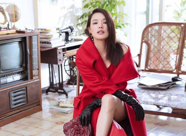 冯德伦|舒淇老公近况曝光！46岁冯德伦胡子花白，与舒淇甜蜜依偎秀恩爱