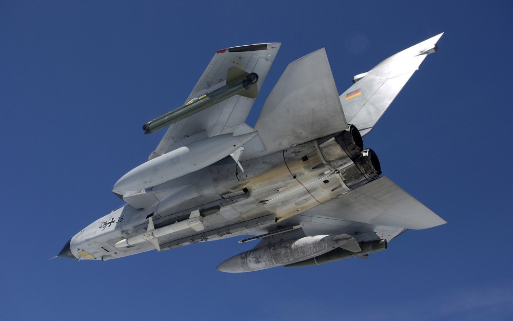 超低空打击的潇洒剑客德国空军狂风ids战斗攻击机