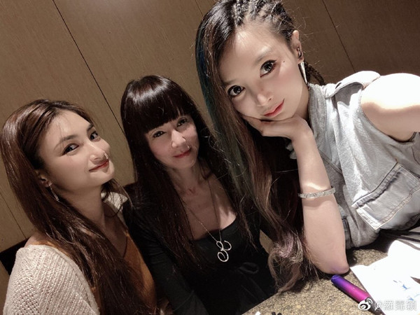 罗霈颖|59岁台湾女星罗霈颖突然去世，死因仍在调查，4天前还在与网友互动