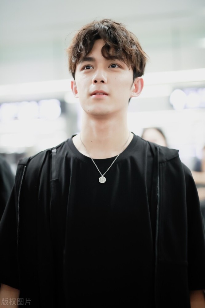 穿越火线|超级网剧《穿越火线》：批判三观的两极分化，是年轻人成长的悲歌